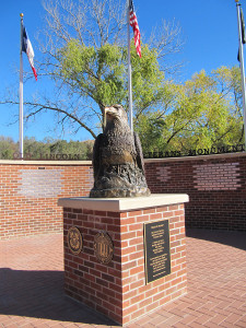 Lincoln Highway Heritage Byway Crescent Veterans Memorial. ©Francie O'Leary
