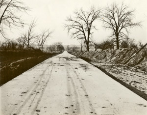 Seedling Mile in Linn County 6 mi east of Cedar Rapids 1915