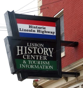 Lincoln Highway sign at Lisbon's history center. ©Hoehnle